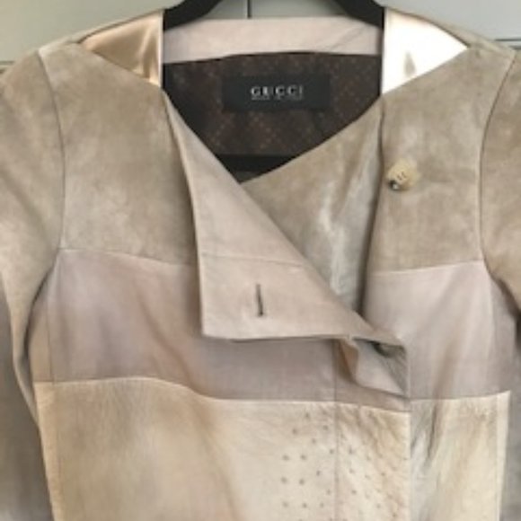 Gucci Albino Suede with Ostrich Cut Detail Coat - Picture 5 of 16